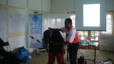 579133_628750550474893_574763600_n